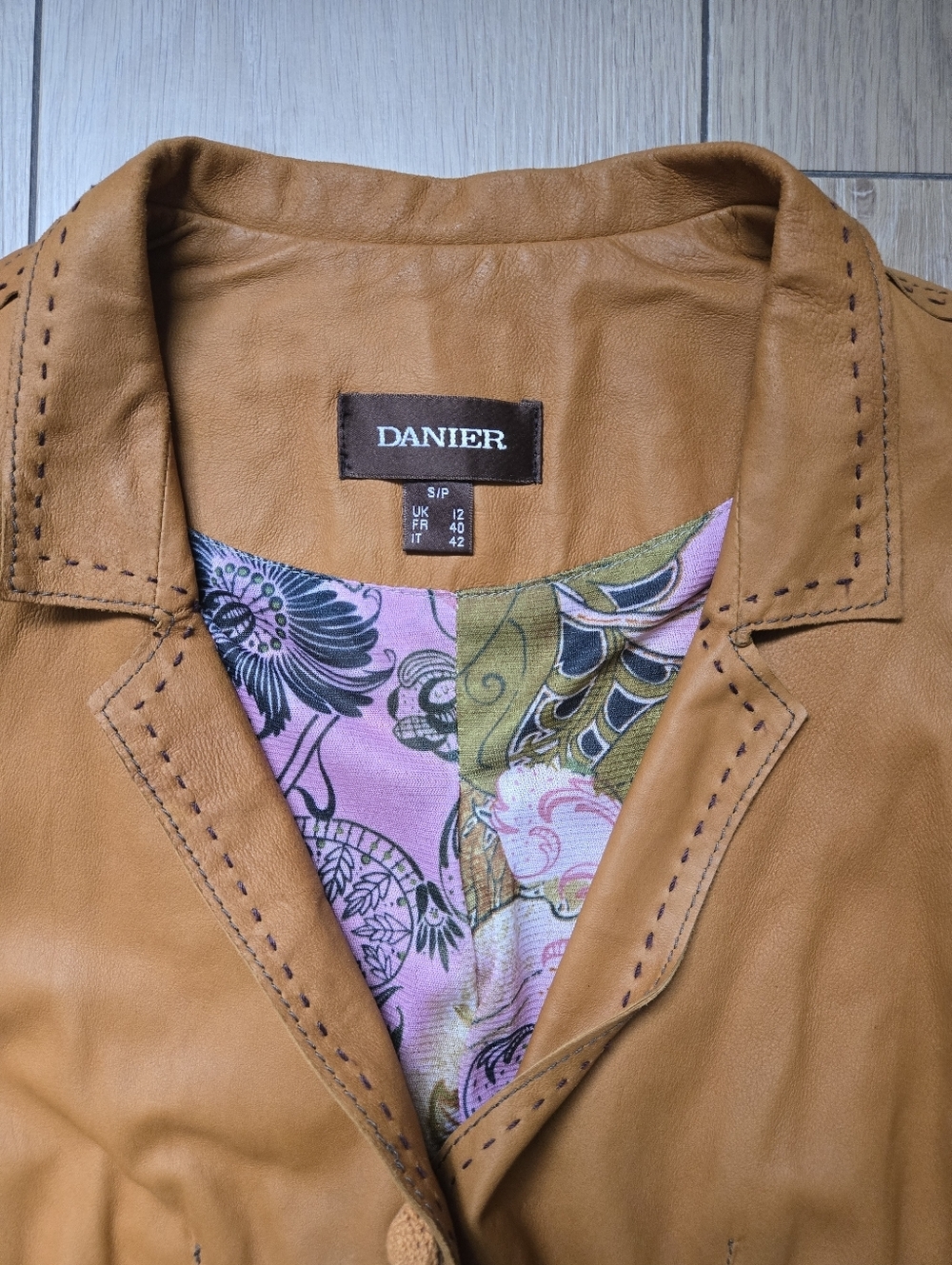 Danier Tan "Buttery Soft" Leather Western-style Jacket Size S - Picture 5 of 11
